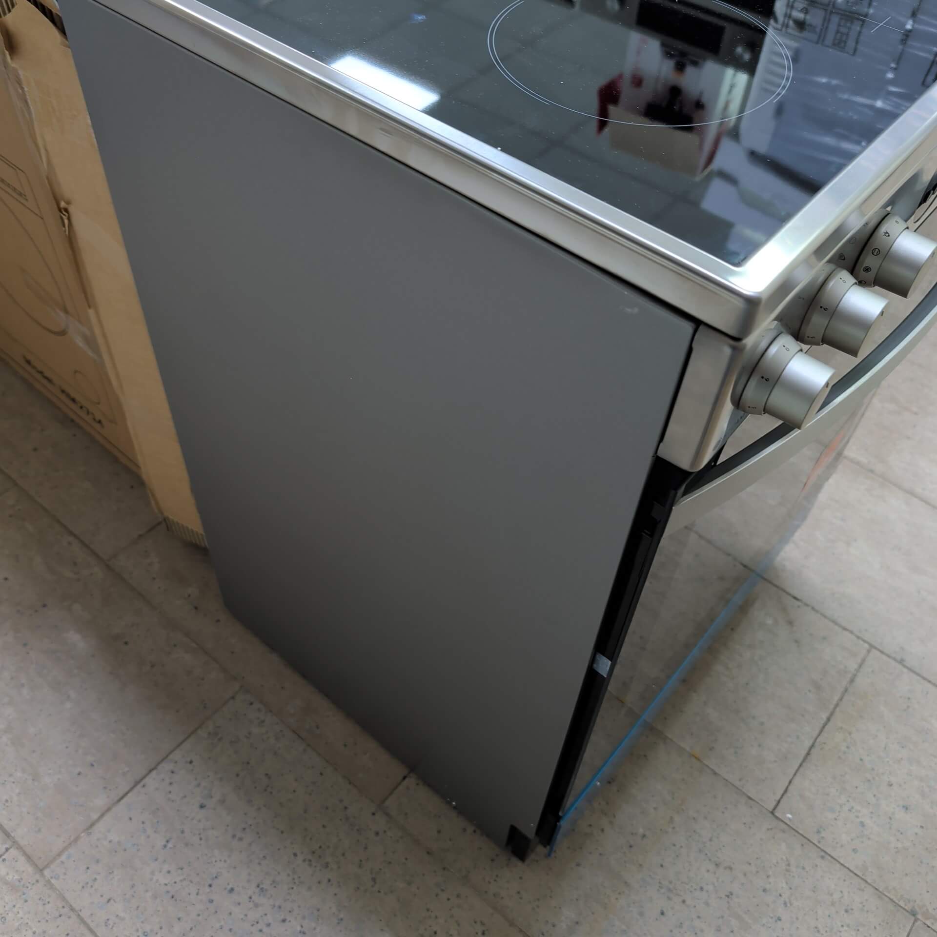 Indesit-IS67V8CHXE-–-Keramialapos-tuzhely-2.jpg