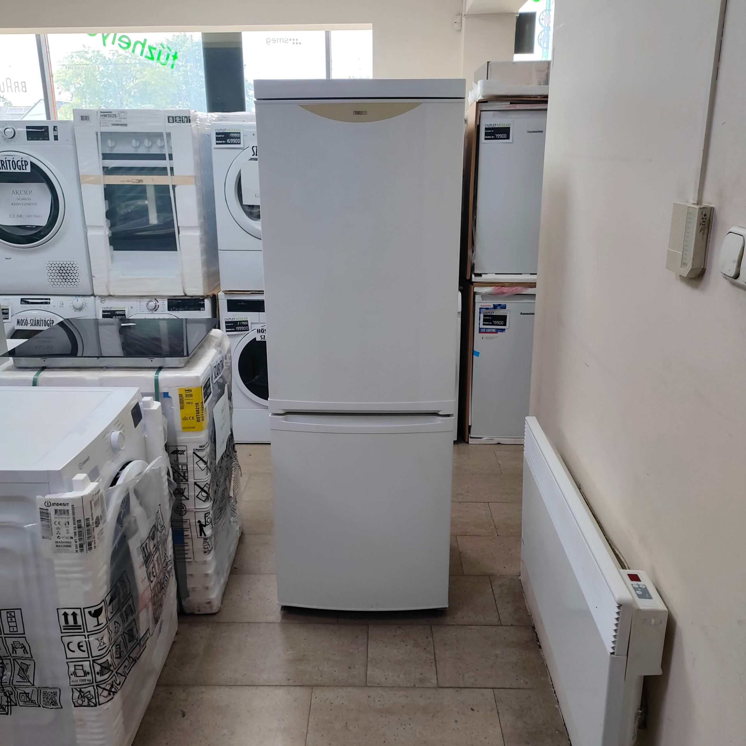 Zanussi-ZRB34NC-Hasznalt-huto-6-honap-garanciaval-1-scaled-1.jpg Zanussi ZRB34NC- Használt hűtő (6 hónap garanciával) - Image 1